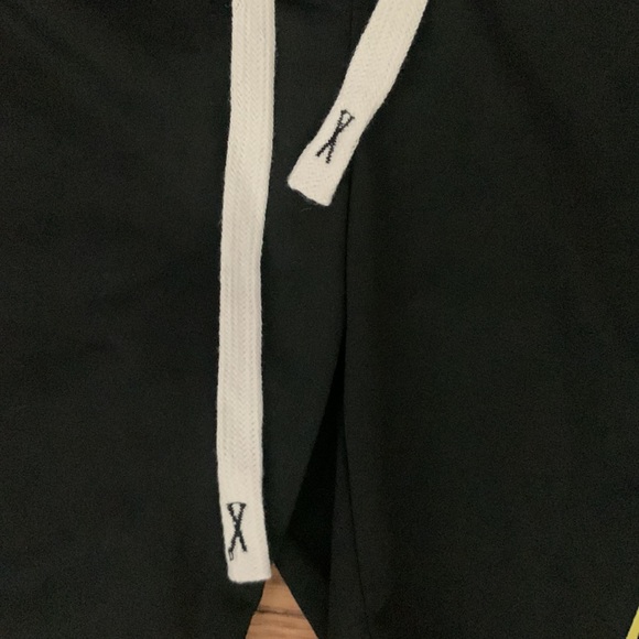 Shein shorts - Picture 3 of 5